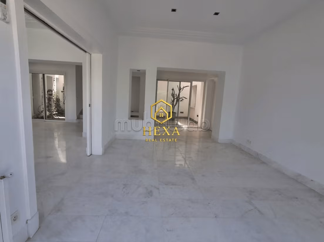Villa S4 con piscina a La Marsa