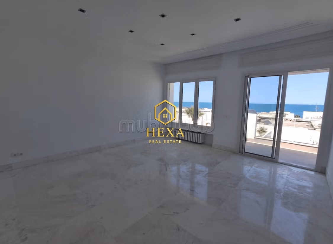 Villa S4 con piscina a La Marsa
