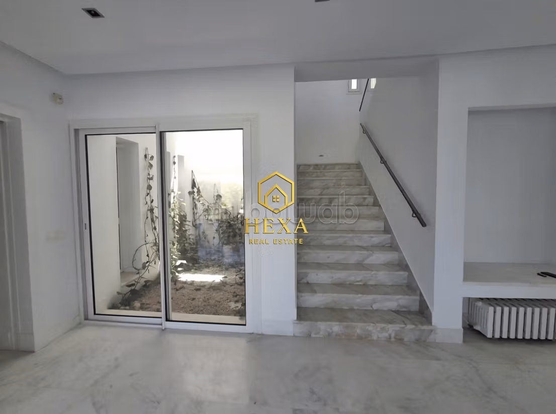 Villa S4 con piscina a La Marsa