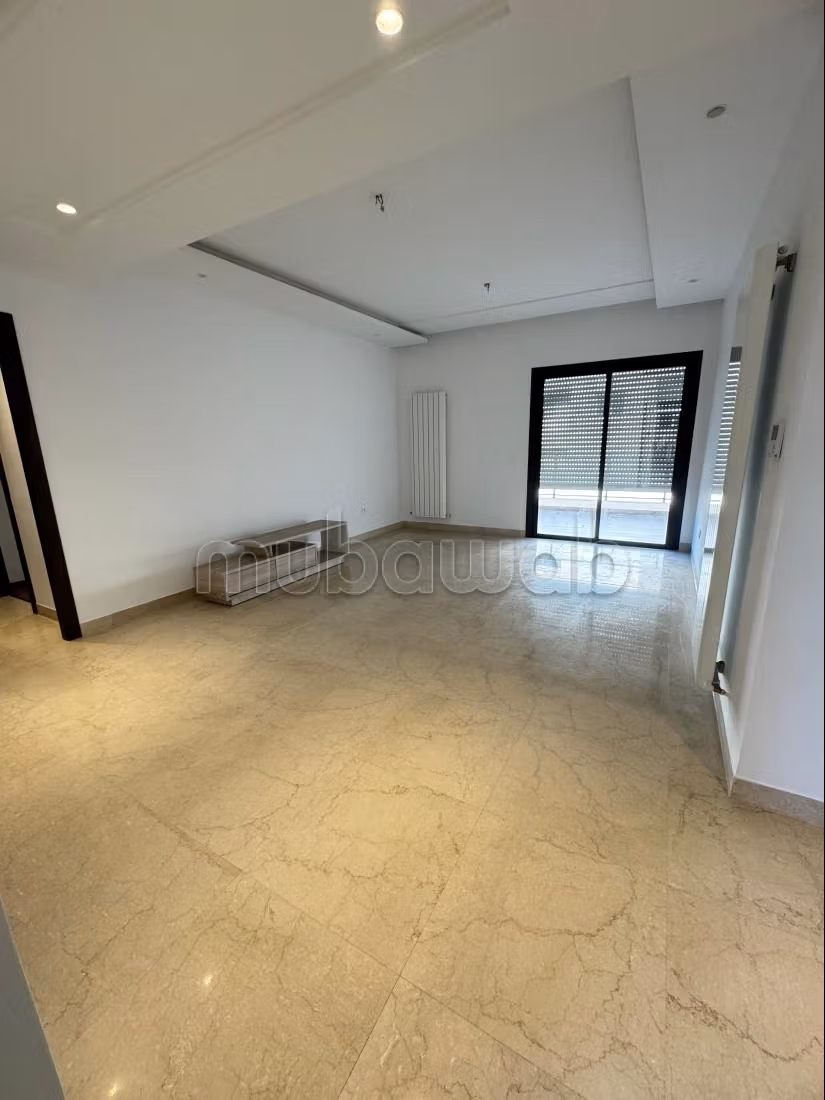Appartement à louer à Les Berges Du Lac 2.2 chambres agréables. Ascenseur et terrasse