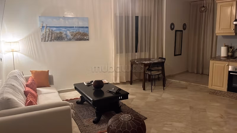 Bellissimo appartamento in affitto a Mers Sultan. 1 locale. Ammobiliato