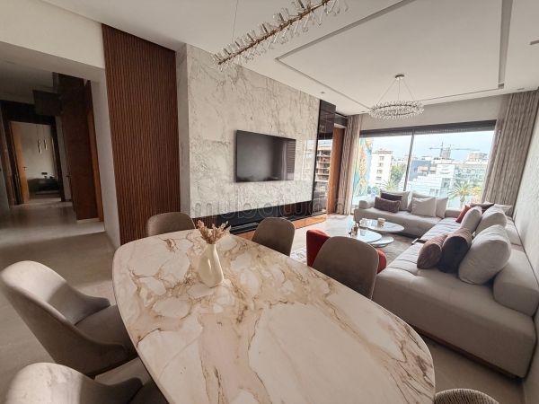 Très bel appartement en location à Oasis. 3 pièces confortables. Bien meublé