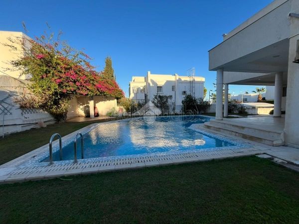 Villa indipendente in vendita