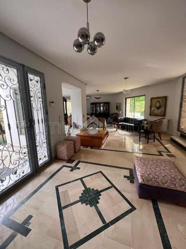 Villa indipendente in vendita