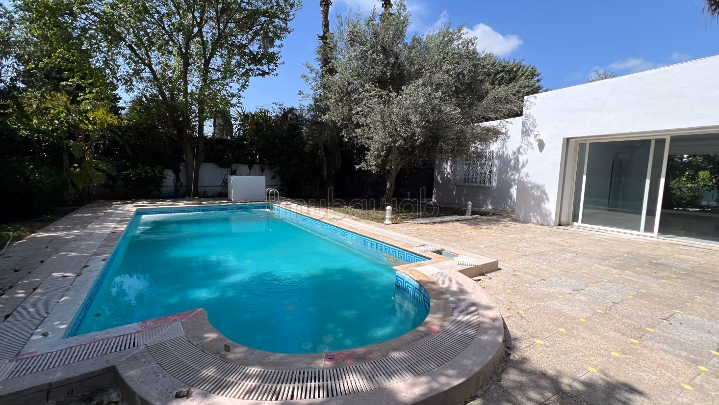 Une somptueuse villa avec piscine à carthage