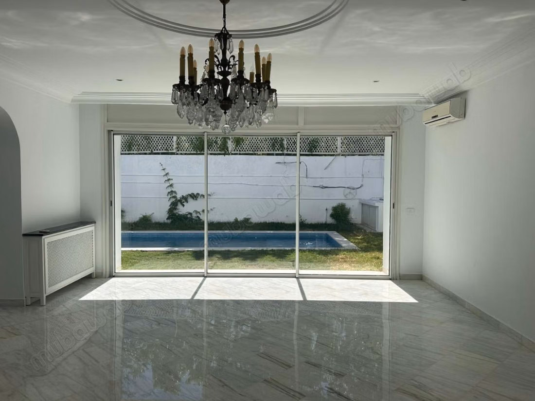 Très belle villa avec piscine à Sidi Bou Said