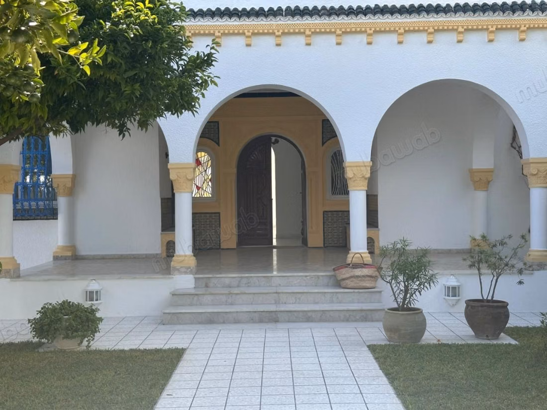Très belle villa avec piscine à Sidi Bou Said
