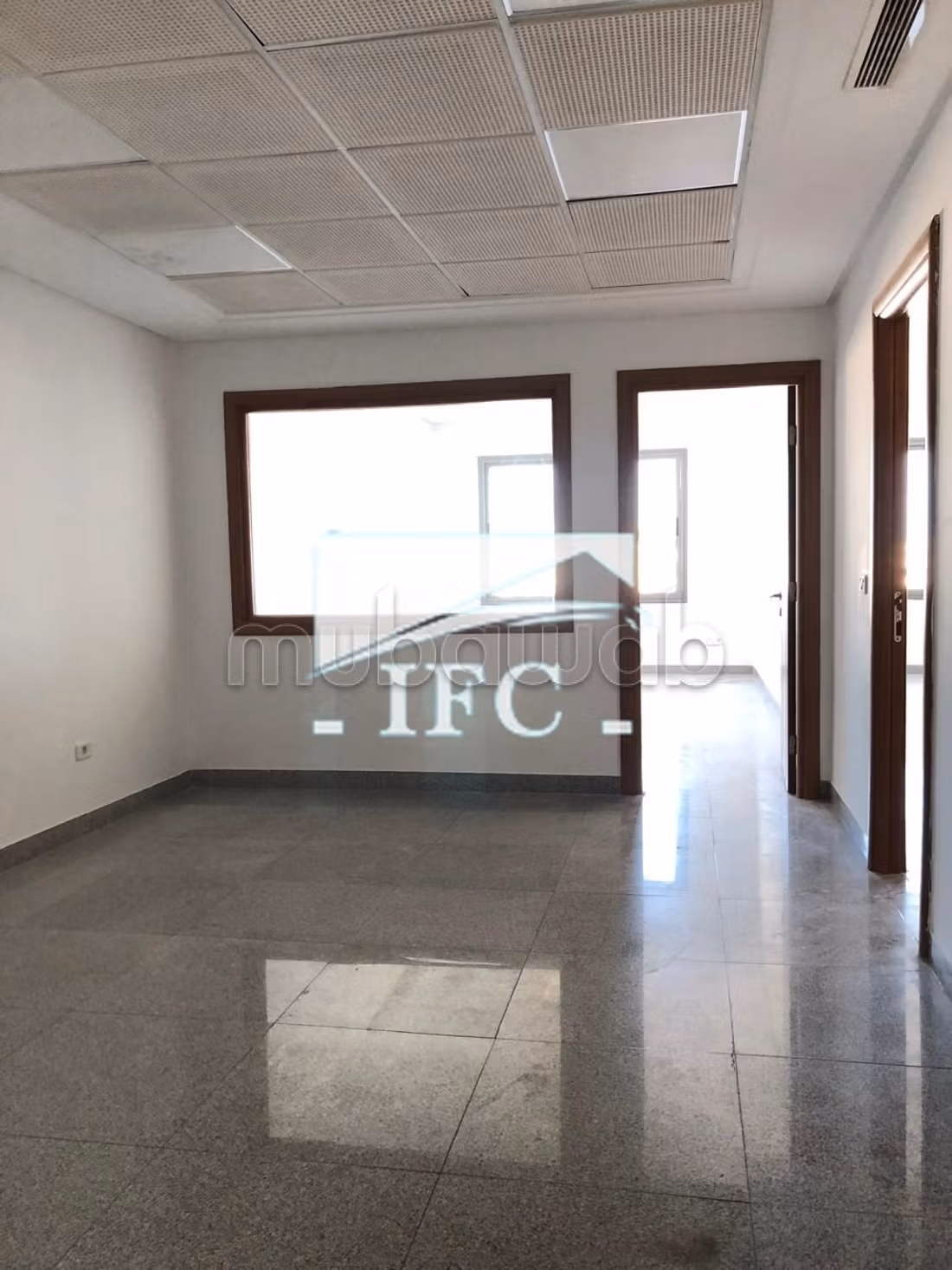 Bureau en 3 espaces 120m² CUN IFCU226