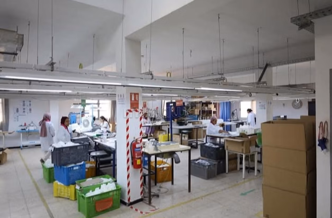 Usine a vendre à zone industrielle