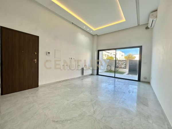 A louer: Appartement S1 avec jardin aux J. C