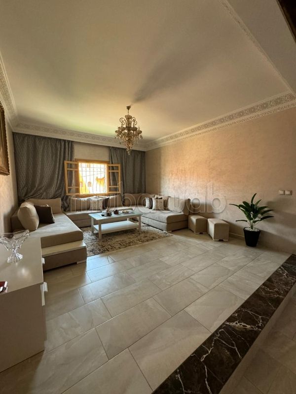 Appart à louer à Gueliz 
Quartier Assif. 3 chambres 
Salon agréable