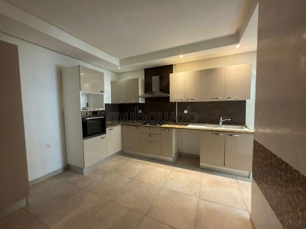 A louer S2 avec suite et parking Ss à Ennasr 2