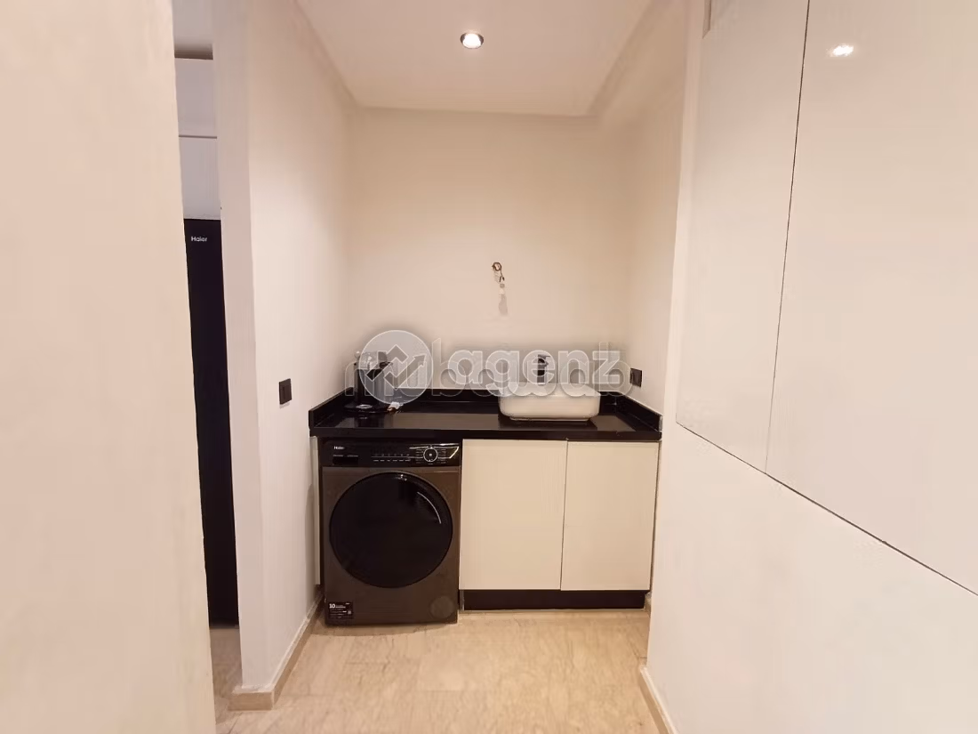 Appartamento in vendita 95 m², 2 camere Aïn Sebaâ Casablanca