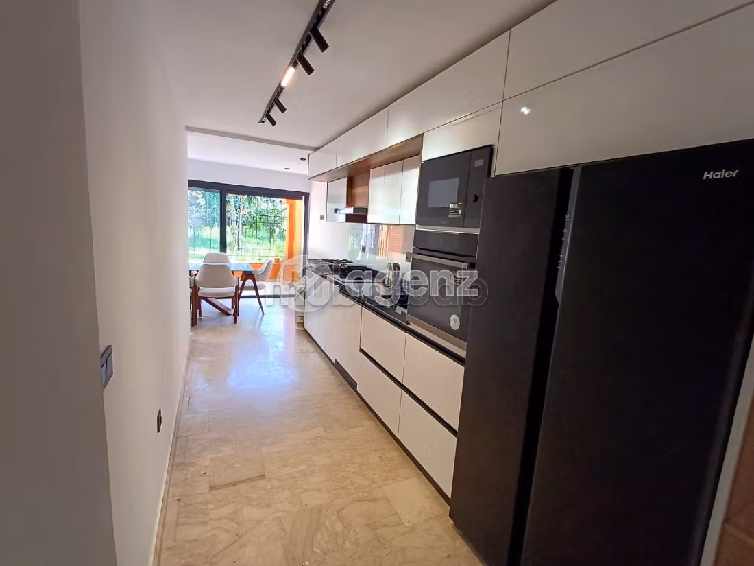 Appartamento in vendita 95 m², 2 camere Aïn Sebaâ Casablanca