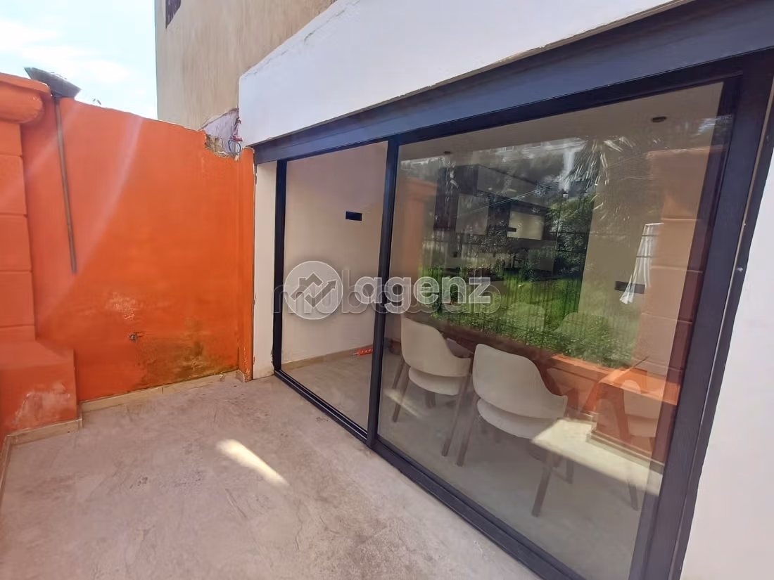 Appartamento in vendita 95 m², 2 camere Aïn Sebaâ Casablanca