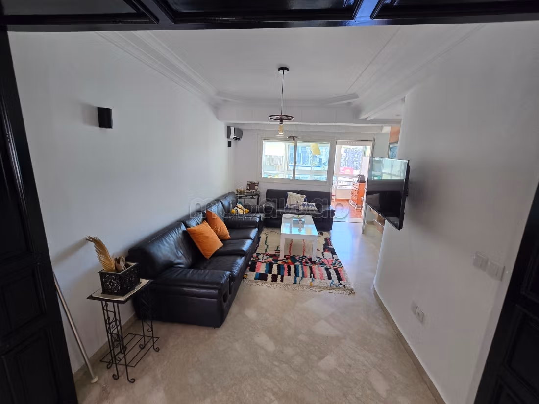 Flat for rent in Maârif Extension. 3 comfortable rooms. Well decorated