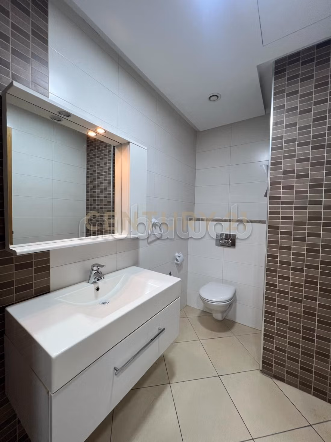 For rent an office H6 located in the North Urban Center