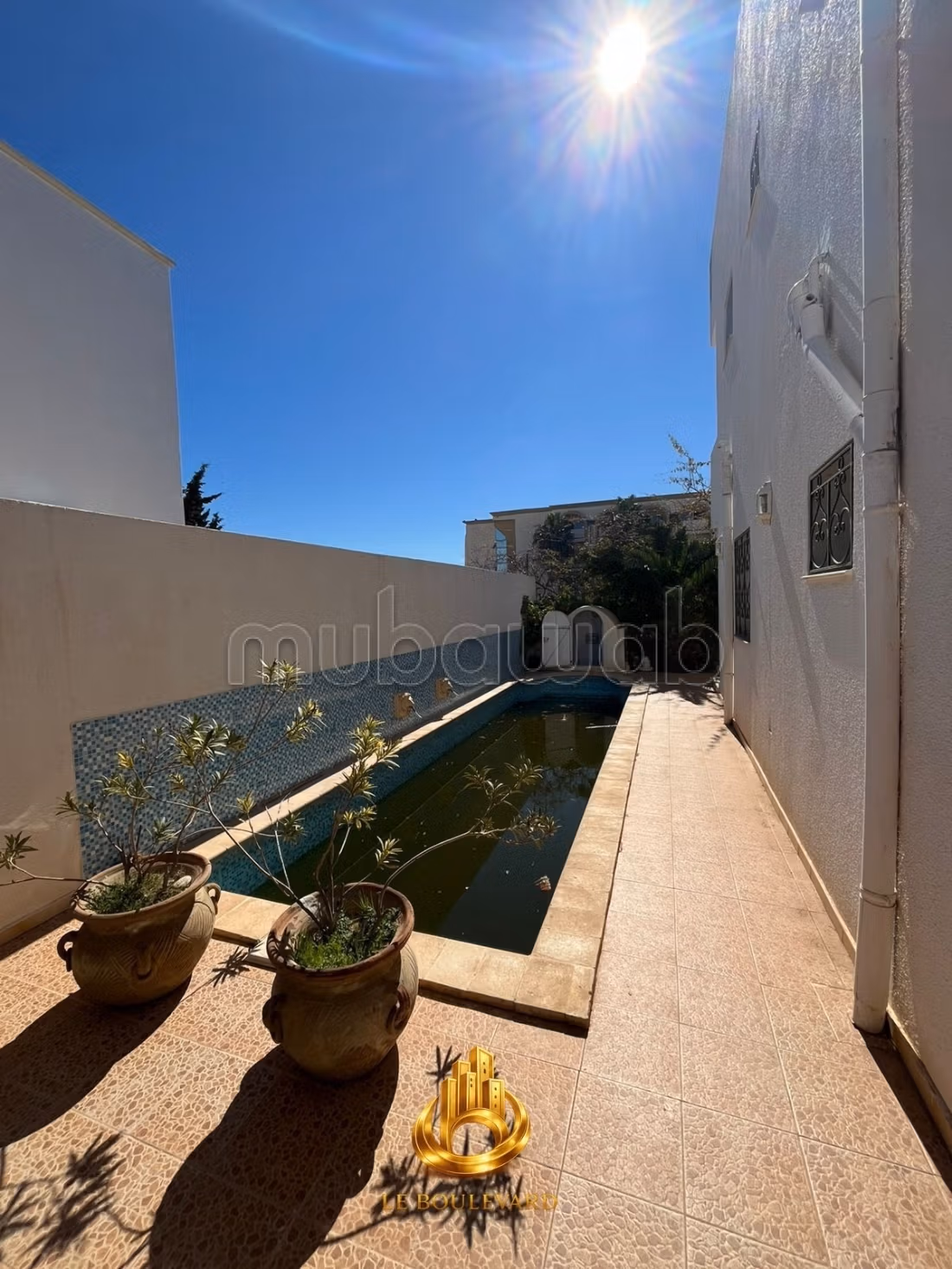 A vendre villa S5 avec piscine à Yassmine Hammame