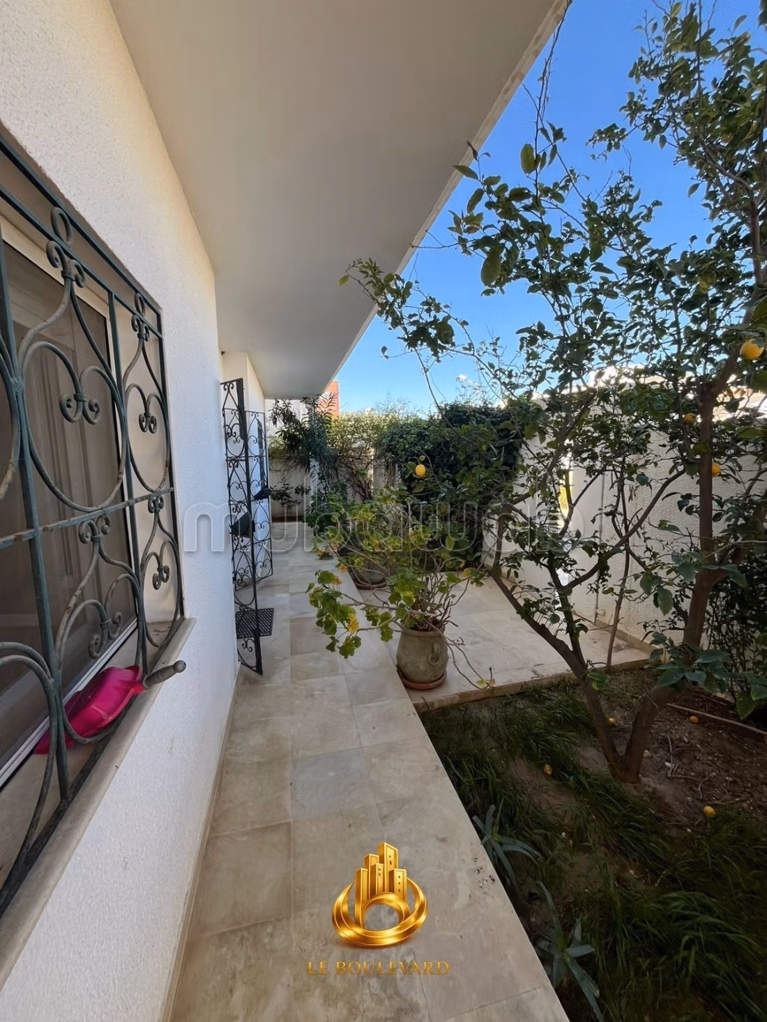 A vendre villa S5 avec piscine à Yassmine Hammame