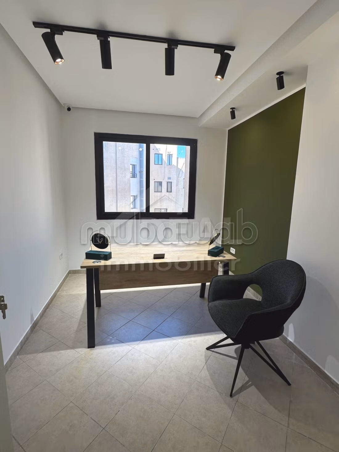 ÀL Bureau de 150m² – Lac 1