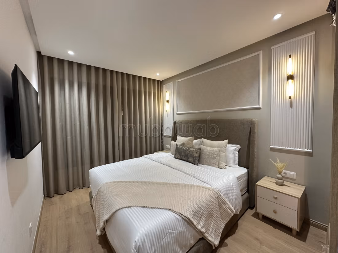 Studio Bourgogne 51m² neuf meublé 
Balcon 
Parking — 6