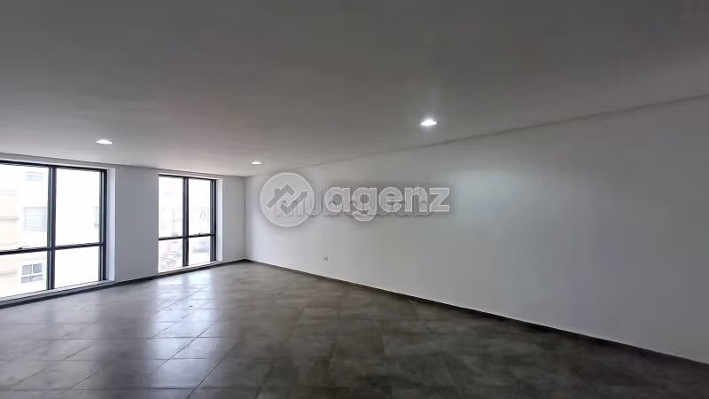 Bureau à vendre 68 m² Nouvelle Ville Fès