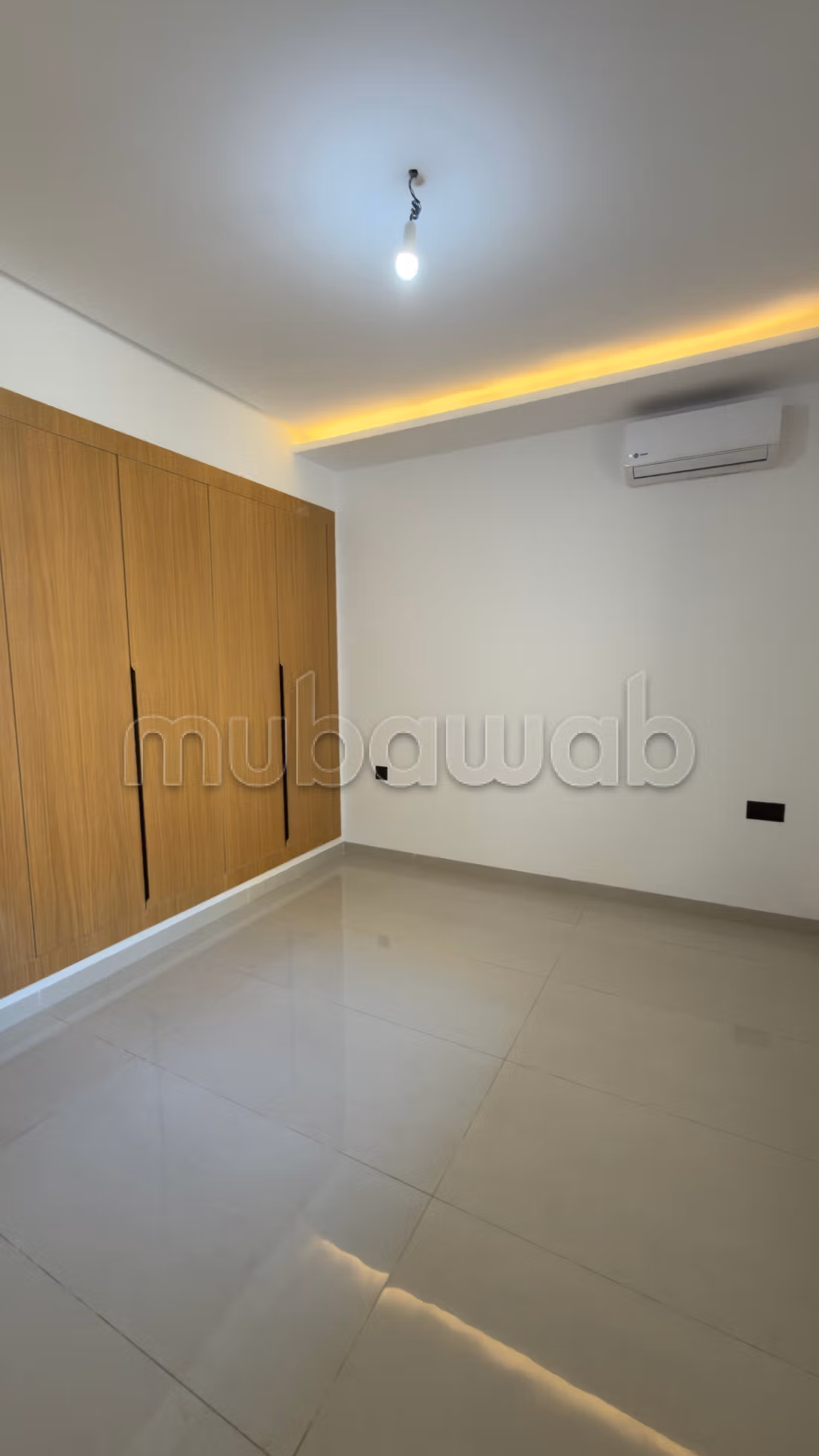 Vendita di uno splendido appartamento a Aouina. Superficie totale 63 m². Doppi vetri, porta blindata