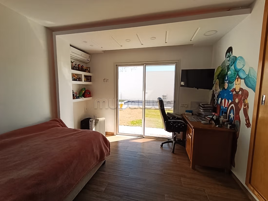 À Vendre Villa avec piscine à Kélibia, Cité Ksiba