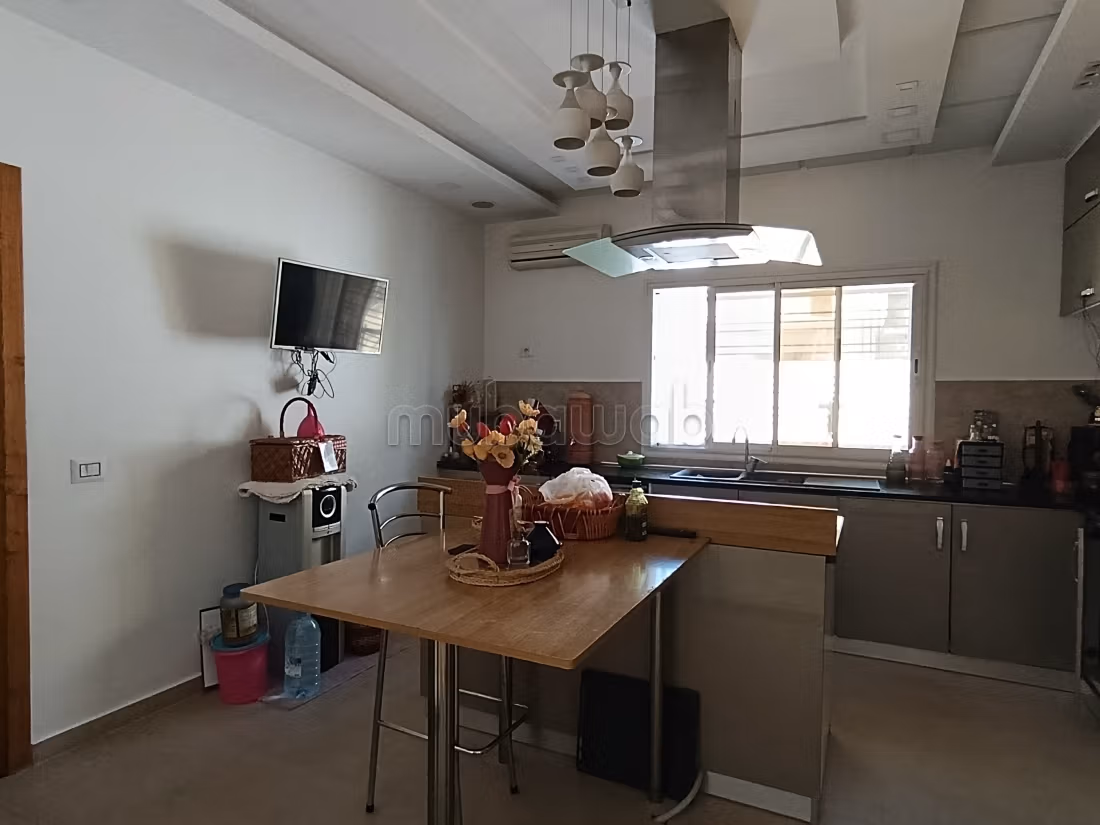 À Vendre Villa avec piscine à Kélibia, Cité Ksiba