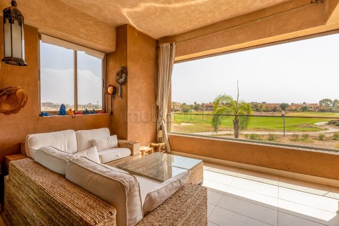 Vend appartement à Agdal. 
Surface totale 88 m². 
Bien meublé