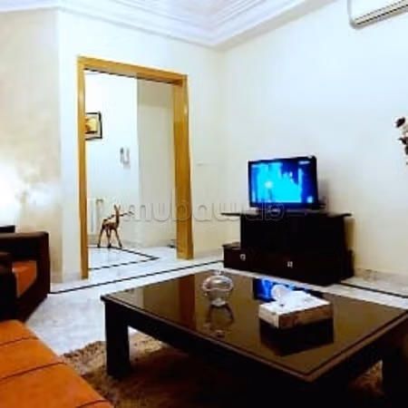 Affitto di un bellissimo appartamento a Cité Ennasr 2. Superficie totale 120 m². Arredato