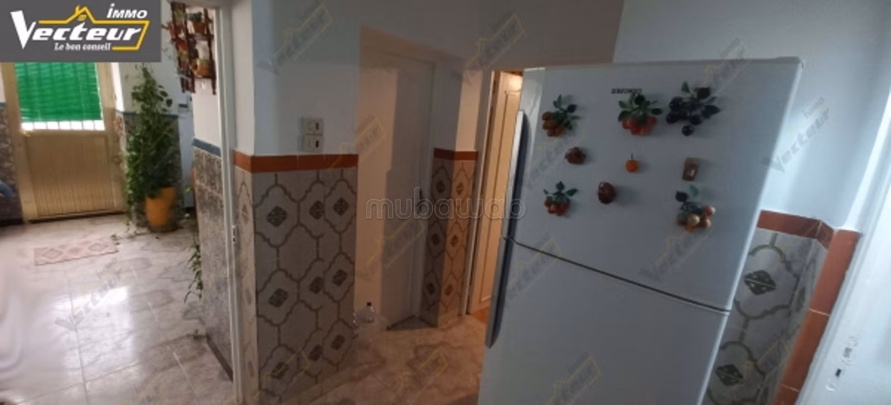 IN VENDITA VILLA A SCHIERA su due piani nella città M
