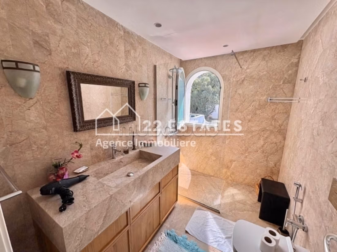 Villa S3 arredata con piscina a Gammarth