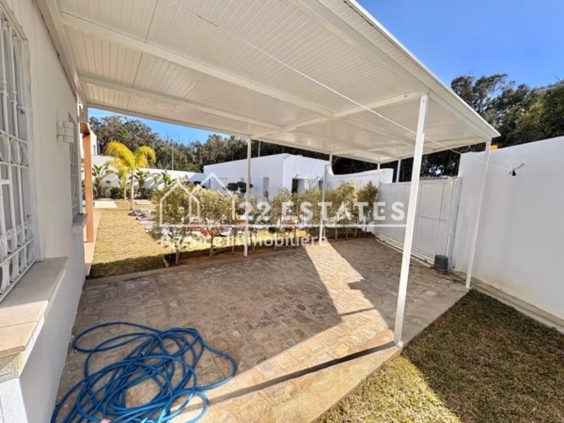 Villa S3 arredata con piscina a Gammarth