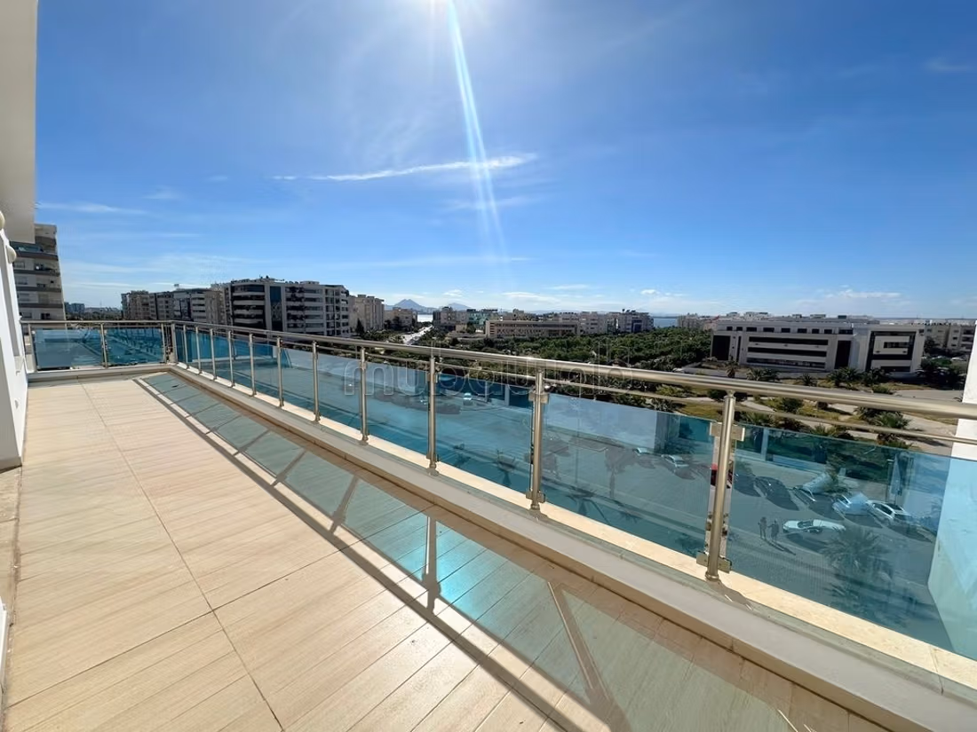 Rent this apartment in Les Berges Du Lac 2.4 rooms. Lift and terrace