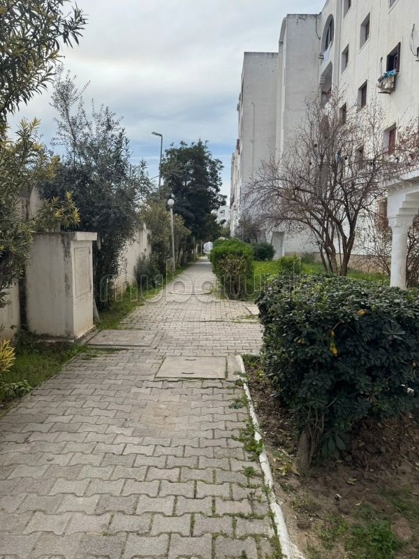 Appartement en vente à El Mourouj 3. Superficie 113 m². Résidence sécurisée