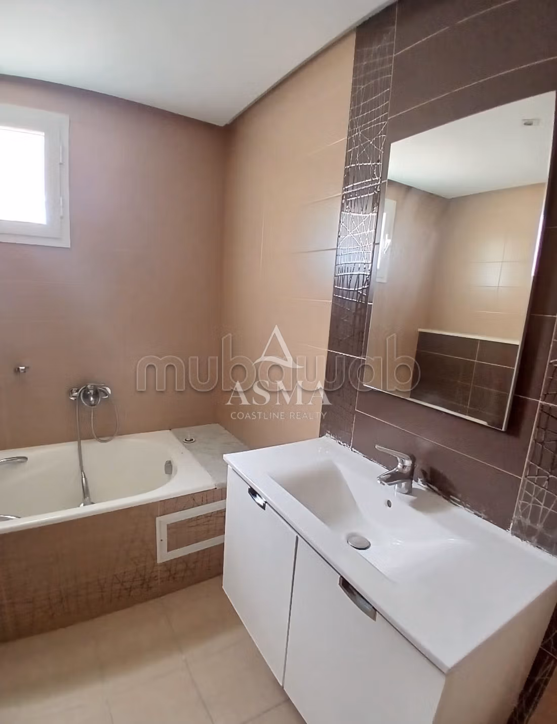 A louer un tres beau s4 au rdc