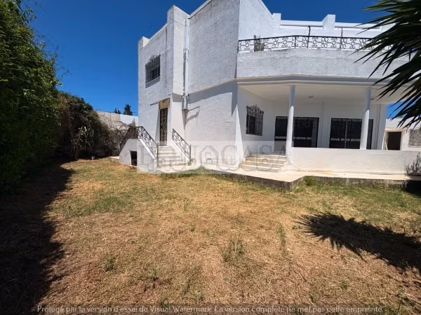 Villa S4 avec jardin à louer à Gammarth