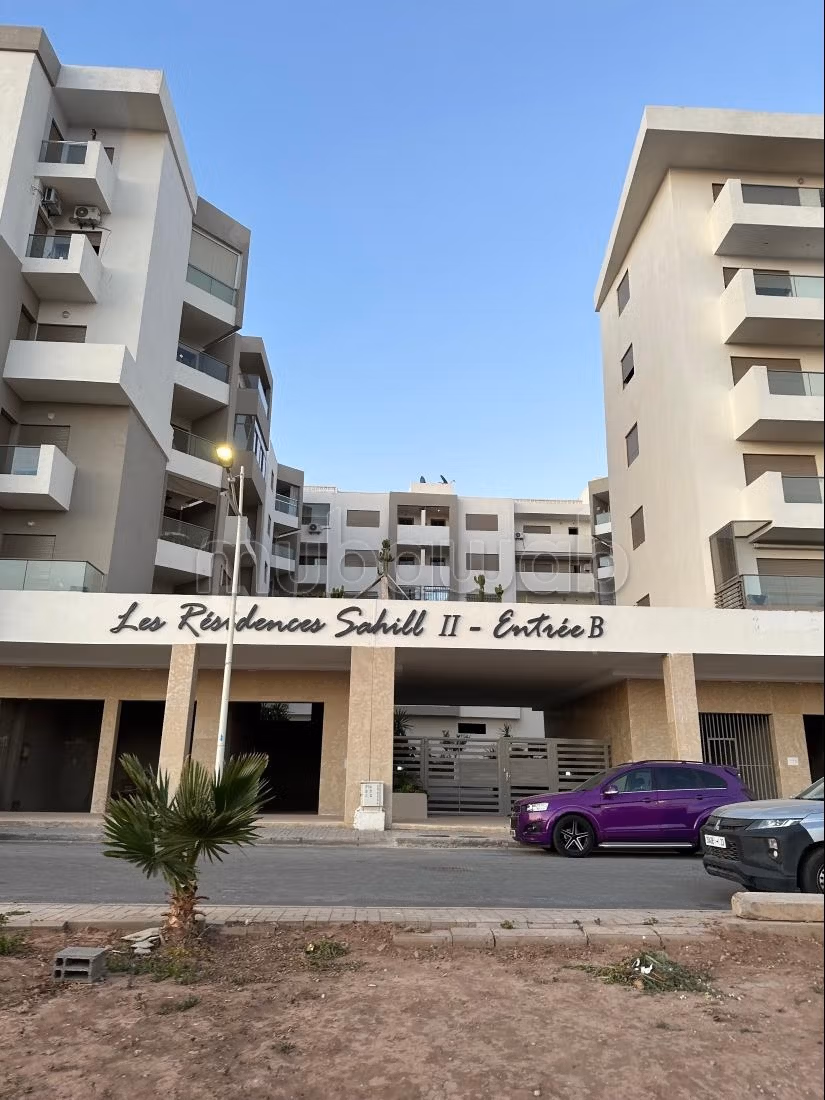 Splendido appartamento in affitto a Anza. 2 camere da letto. Salone marocchino e antenna parabolica
