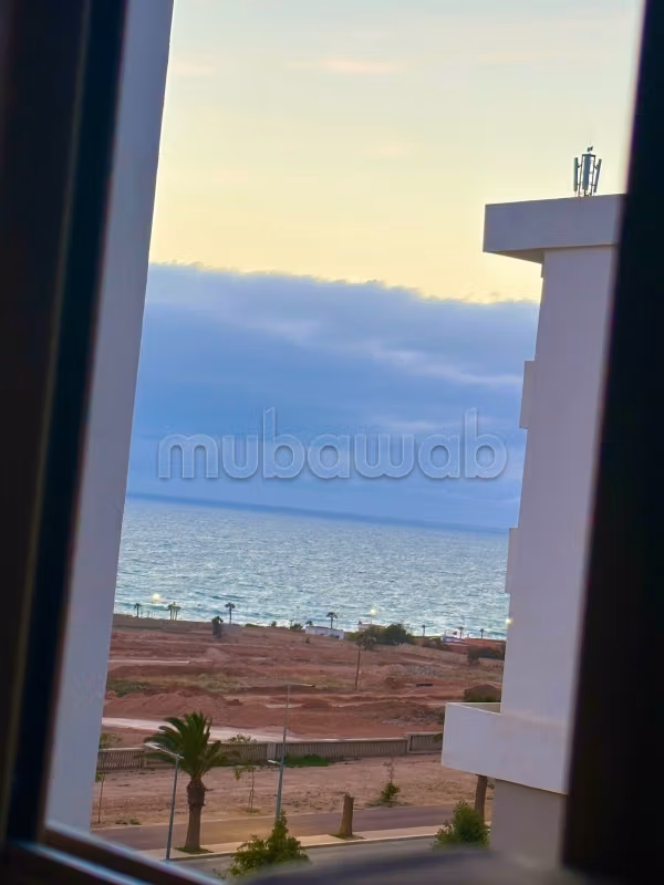 Appartement a louer par jour 
Vue sur mer،plage de surf.
Marina à 5 mint