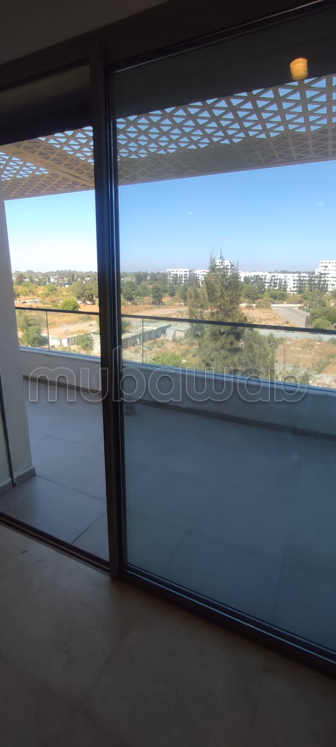 EXCLUSIVITÉ – Penthouse à louer – Vue piscine avec gr — 4