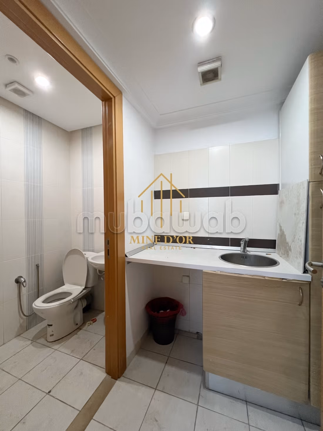 À vendre bureau H2 à Montplaisir