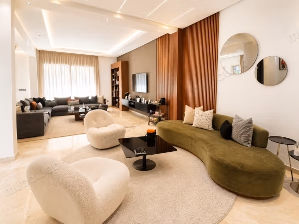 Villa à vendre 480 m² habitable avec piscine et jardin