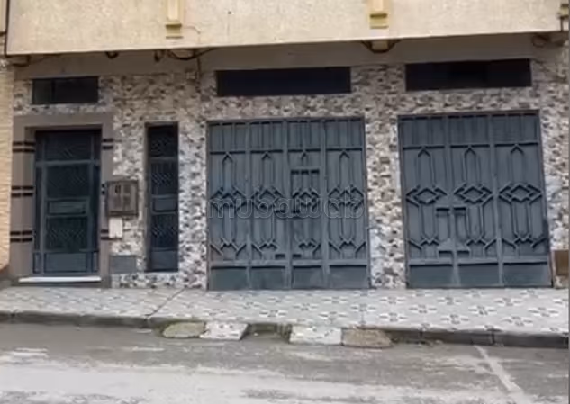 محل تجاري جديد للإيجار