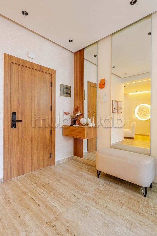 Bel studio à vendre à Hivernage.
Surface de 69 m².
Meublé