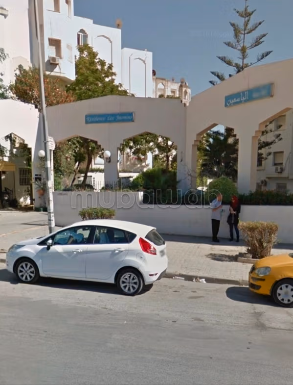 Deposito di 30m2 davanti alla clinica Elmanar