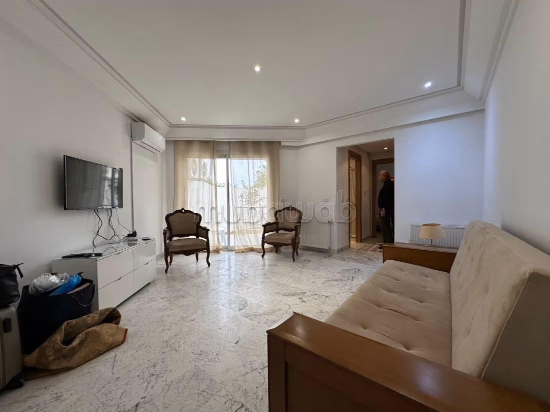 Appartement en location meublé à Les Jardins de Carthage. 1 belle chambre. Bien meublé