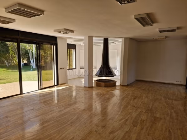 Villa à louer à Souissi