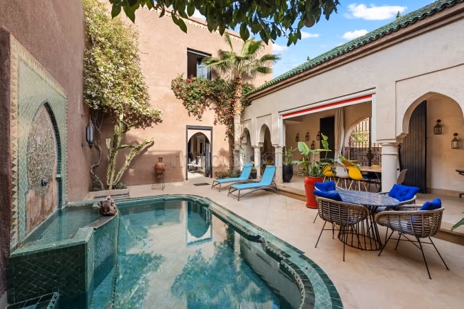 Magnífica villa en venta en Ennakhil Palmeraie. 6 habitaciones. Armarios