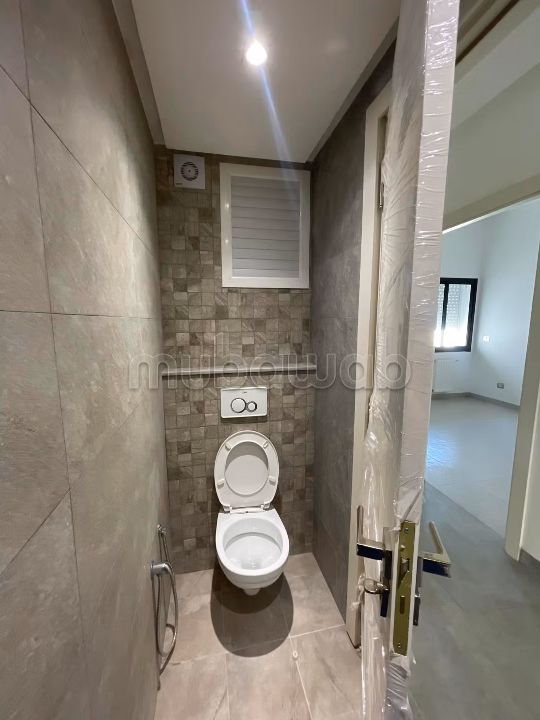 Lovely apartment for rent in Les Jardins de Carthage. 3 beautiful rooms. Carpark and elevator